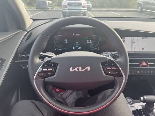 2025 Kia Niro EX