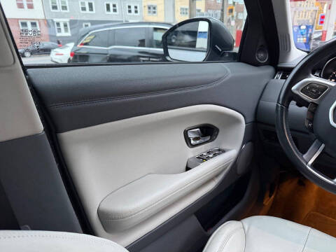 2019 Land Rover Range Rover Evoque SE