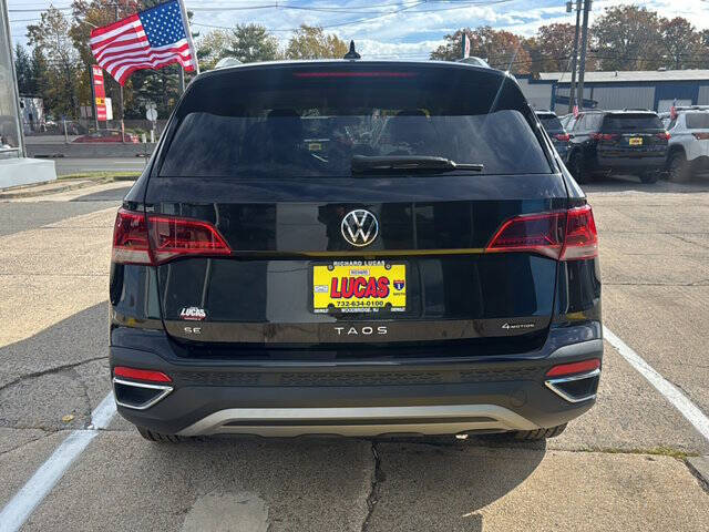 2024 Volkswagen Taos SE 4Motion