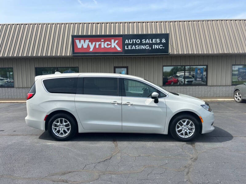 2017 Chrysler Pacifica Touring