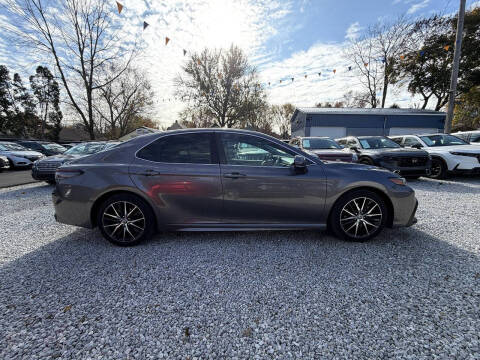 2023 Toyota Camry Hybrid SE