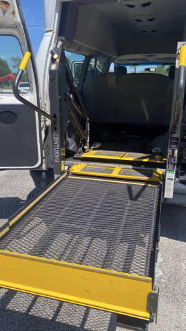 2009 Ford E-Series E-350 SD XLT