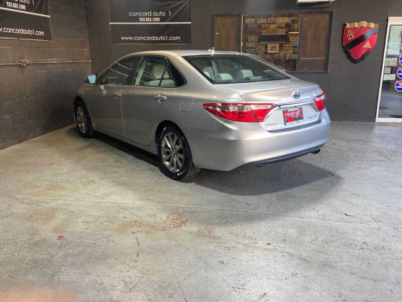 2017 Toyota Camry Hybrid