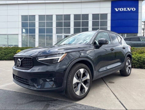 2026 Volvo XC40 B5 Plus