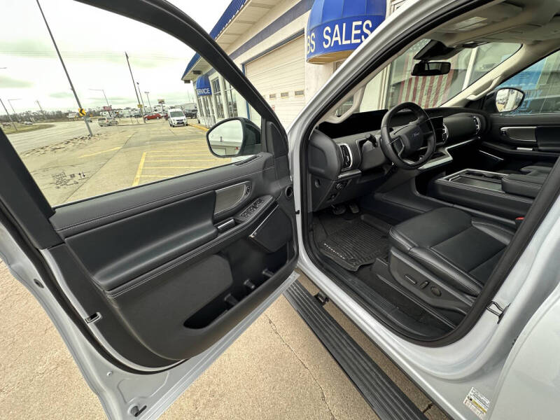 2025 Ford Expedition MAX Platinum