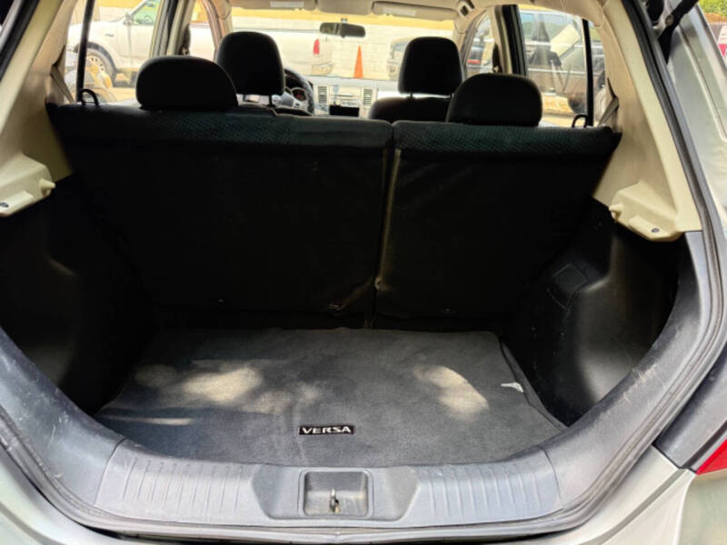 2010 Nissan Versa 1.8 S