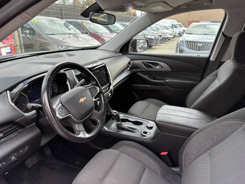 2020 Chevrolet Traverse LT Cloth