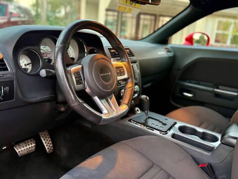 2014 Dodge Challenger SRT8 Core