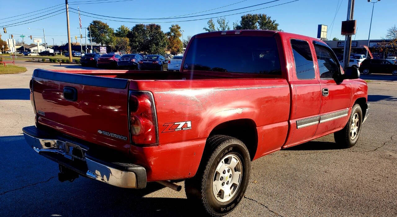 2005 Chevrolet Silverado 1500 for sale at DURANGO AUTO CENTER LLC in Tulsa, OK