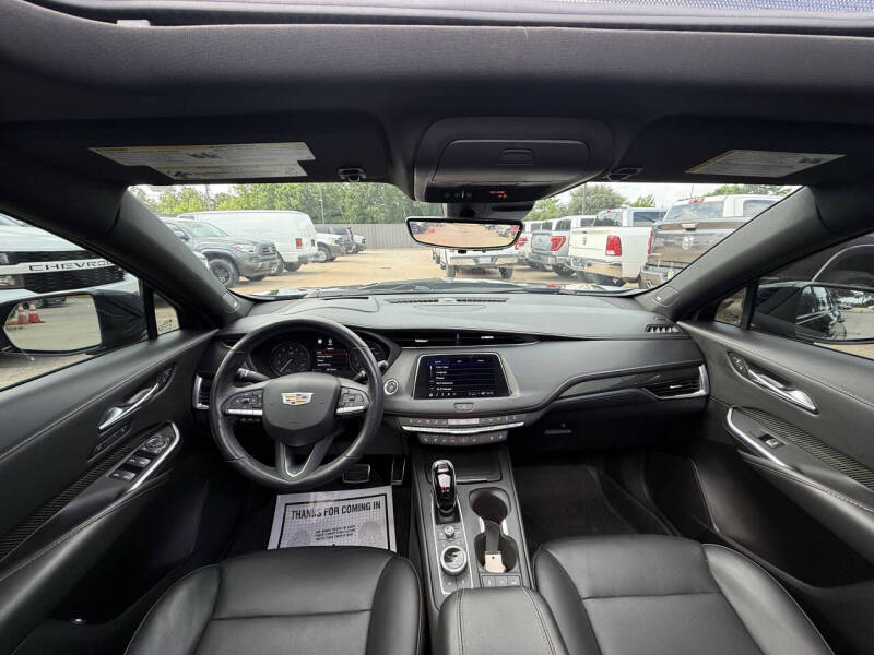 2022 Cadillac XT4 Sport
