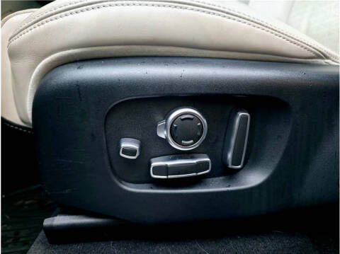 2019 Land Rover Range Rover Velar P380 R-Dynamic HSE