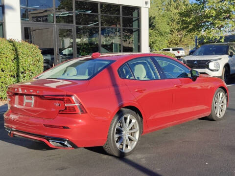 2021 Volvo S60 T5 Momentum