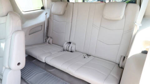 2018 Cadillac Escalade Luxury