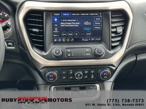 2023 GMC Acadia Denali