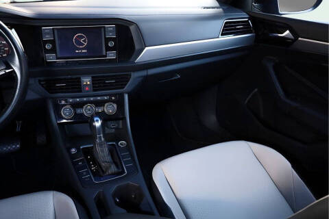 2019 Volkswagen Jetta R-Line