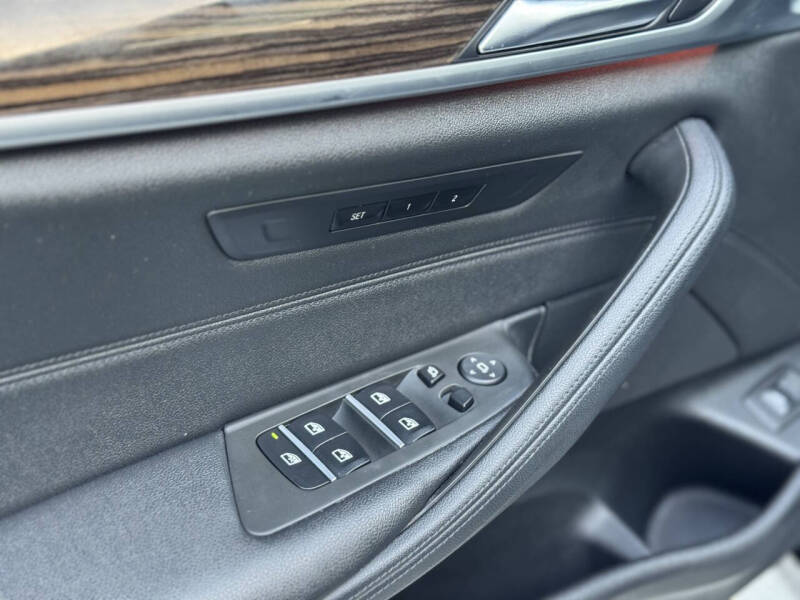 2019 BMW 5 Series 530i