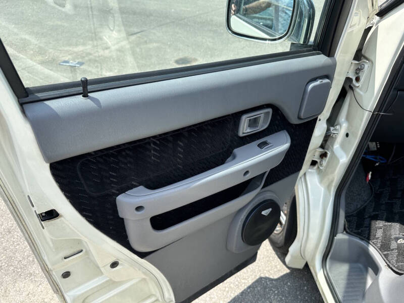 2000 Daihatsu Atrai 7