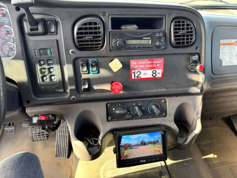 2014 Freightliner M2 106