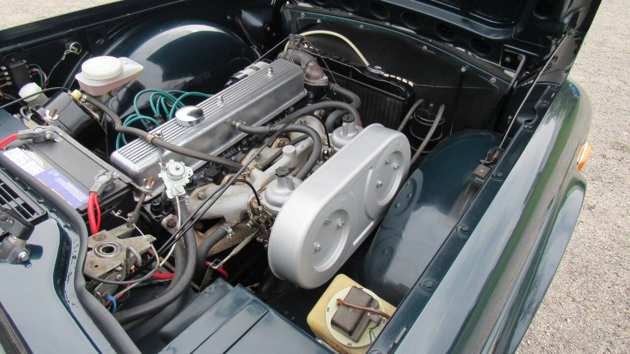 1973 Triumph TR6 13