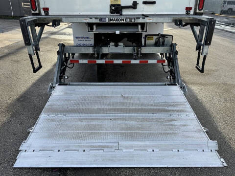 2022 Freightliner M2 106