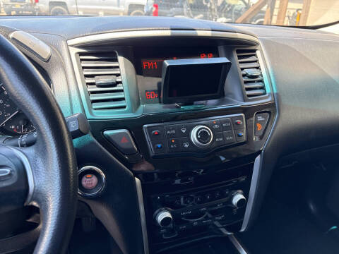 2014 Nissan Pathfinder S