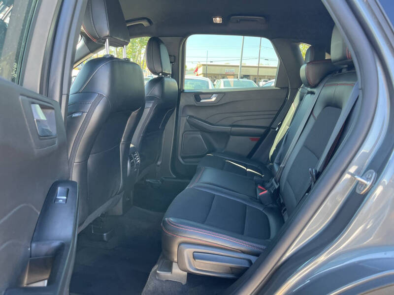 2025 Ford Escape ST-Line Select