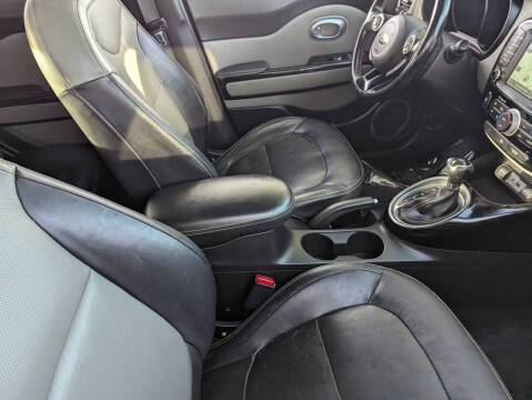 2015 Kia Soul +