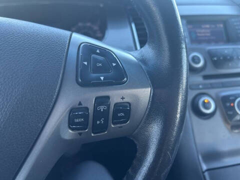 2015 Ford Taurus SEL