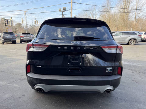 2020 Ford Escape SE