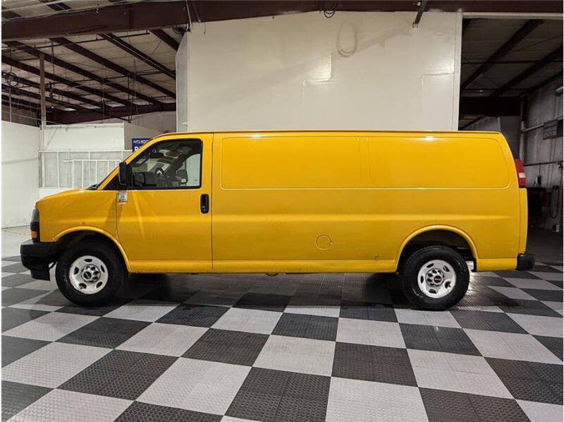 2018 GMC Savana 2500