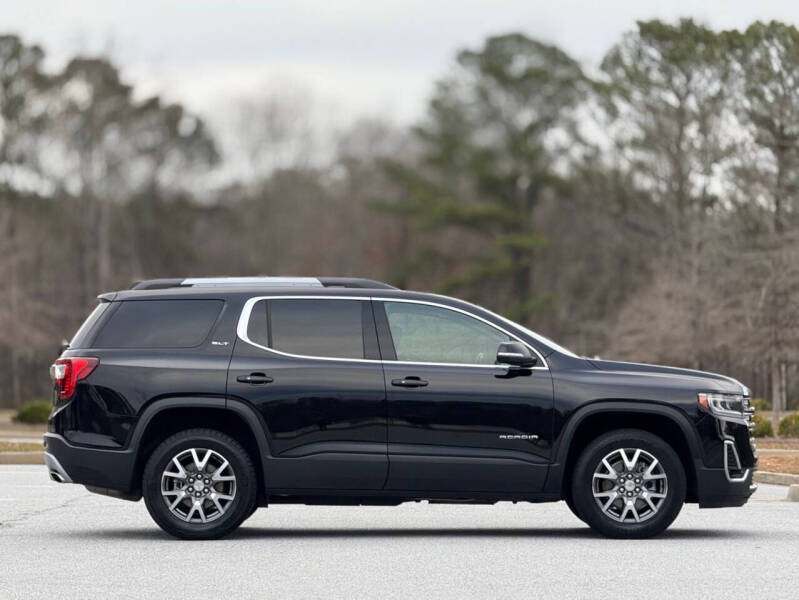 2023 GMC Acadia SLT