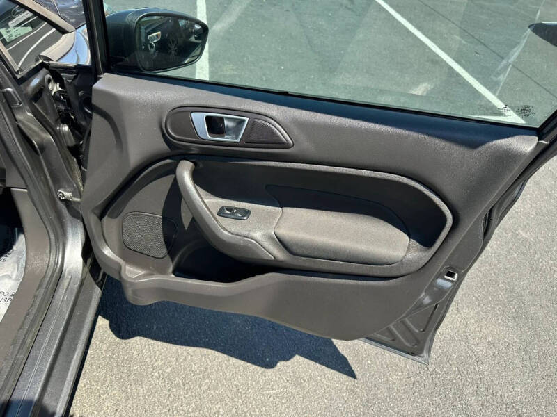 2015 Ford Fiesta SE