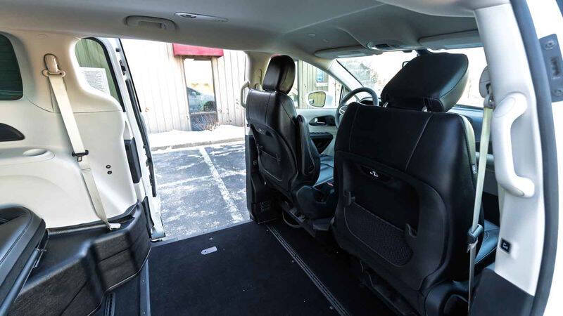 2022 Chrysler Pacifica Touring L