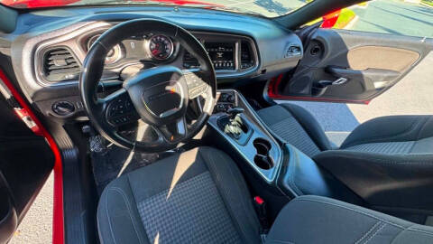 2022 Dodge Challenger SXT
