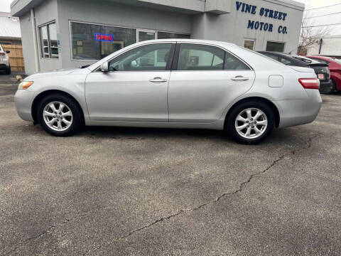 2007 Toyota Camry for sale at VINE STREET MOTOR CO in Urbana IL