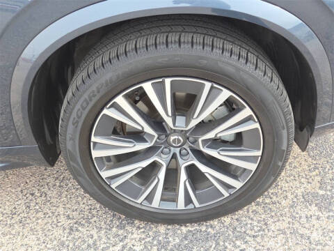 2021 Volvo XC90 T6 Momentum 7-Passenger