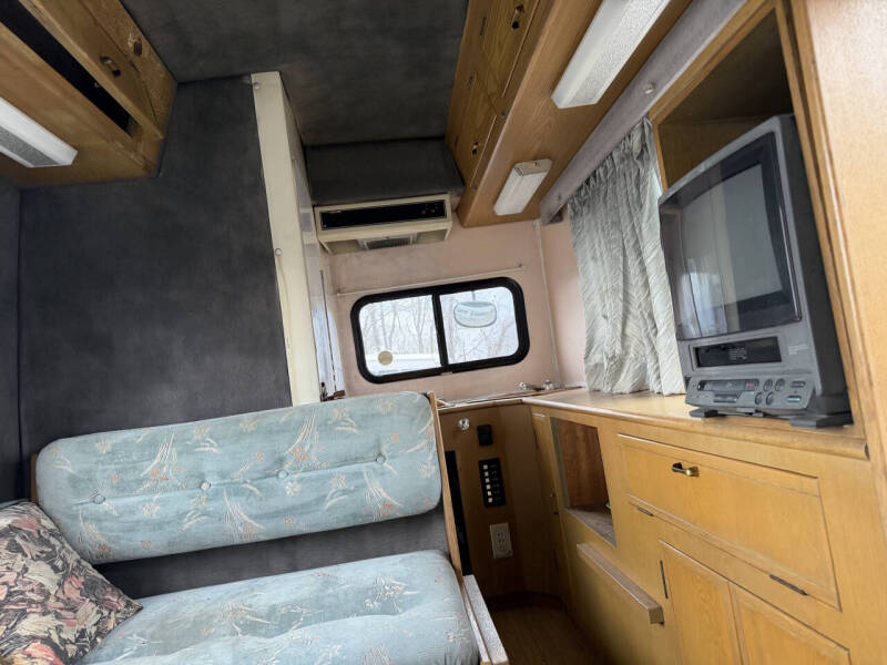 1998 Toyota HiAce