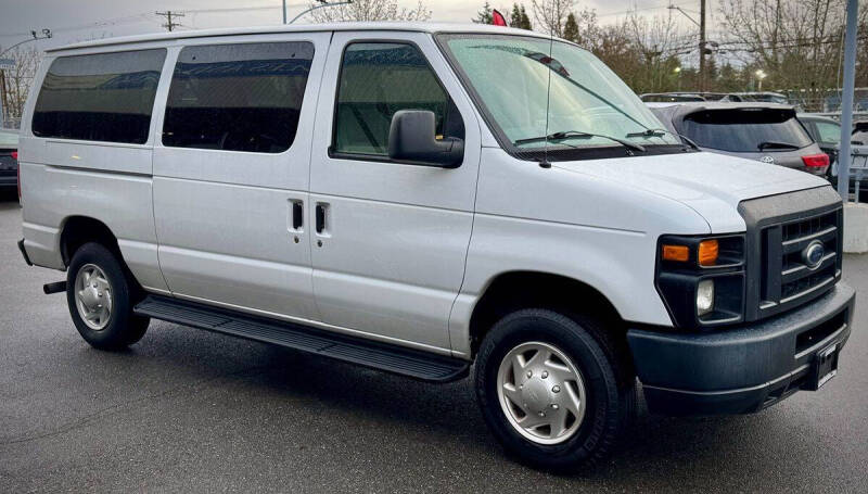 2013 Ford E-Series E-350 SD XLT