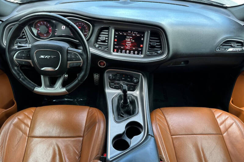 2015 Dodge Challenger SRT Hellcat