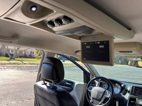 2014 Chrysler Town and Country Touring