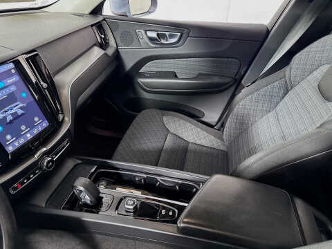 2023 Volvo XC60 B5 Core