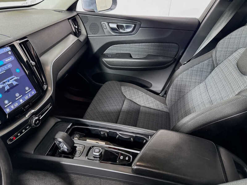 2023 Volvo XC60 B5 Core