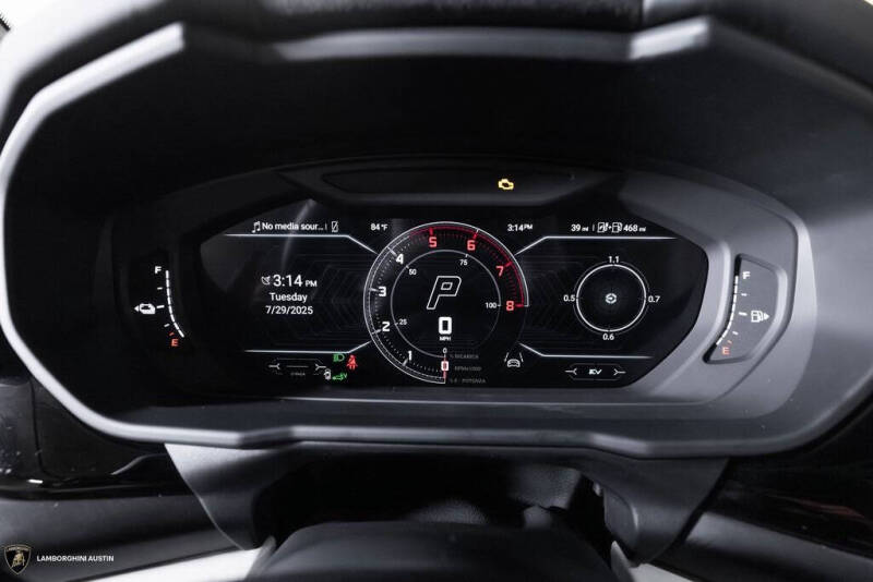 2025 Lamborghini Urus SE