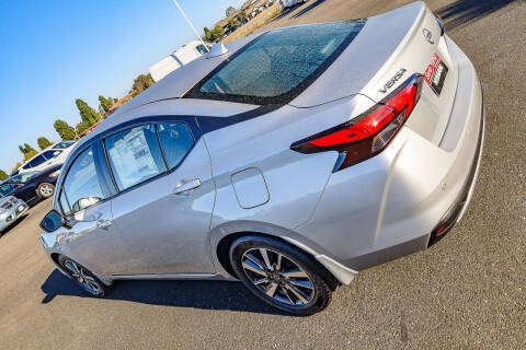 2025 Nissan Versa SV