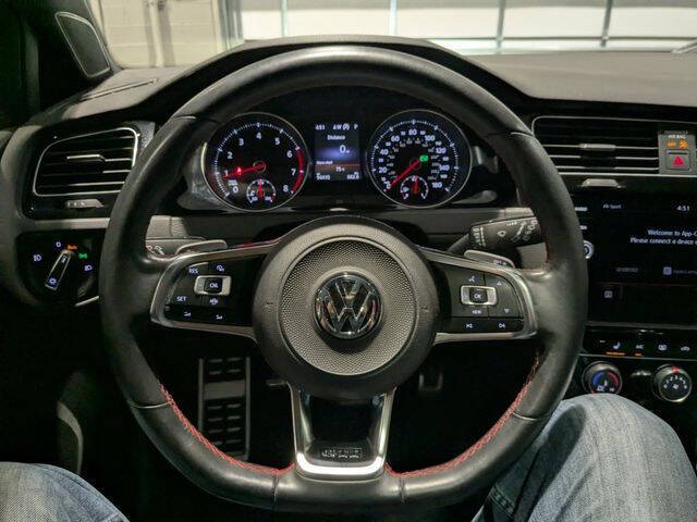 2019 Volkswagen Golf GTI SE