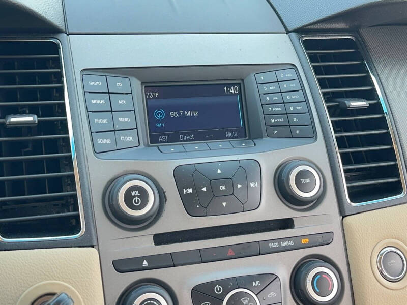 2019 Ford Taurus SE