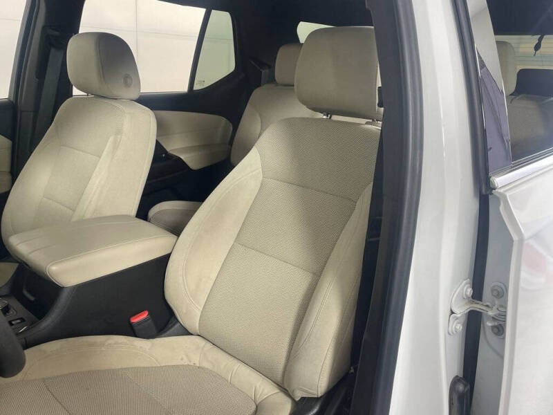 2022 Chevrolet Traverse LS