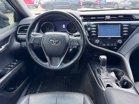 2020 Toyota Camry SE