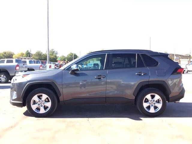 Used 2021 Toyota RAV4 XLE with VIN 2T3P1RFV7MW223169 for sale in Vinita, OK