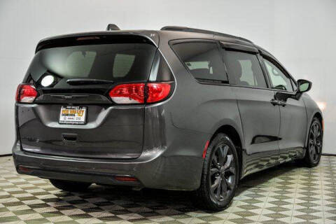 2018 Chrysler Pacifica Touring L Plus